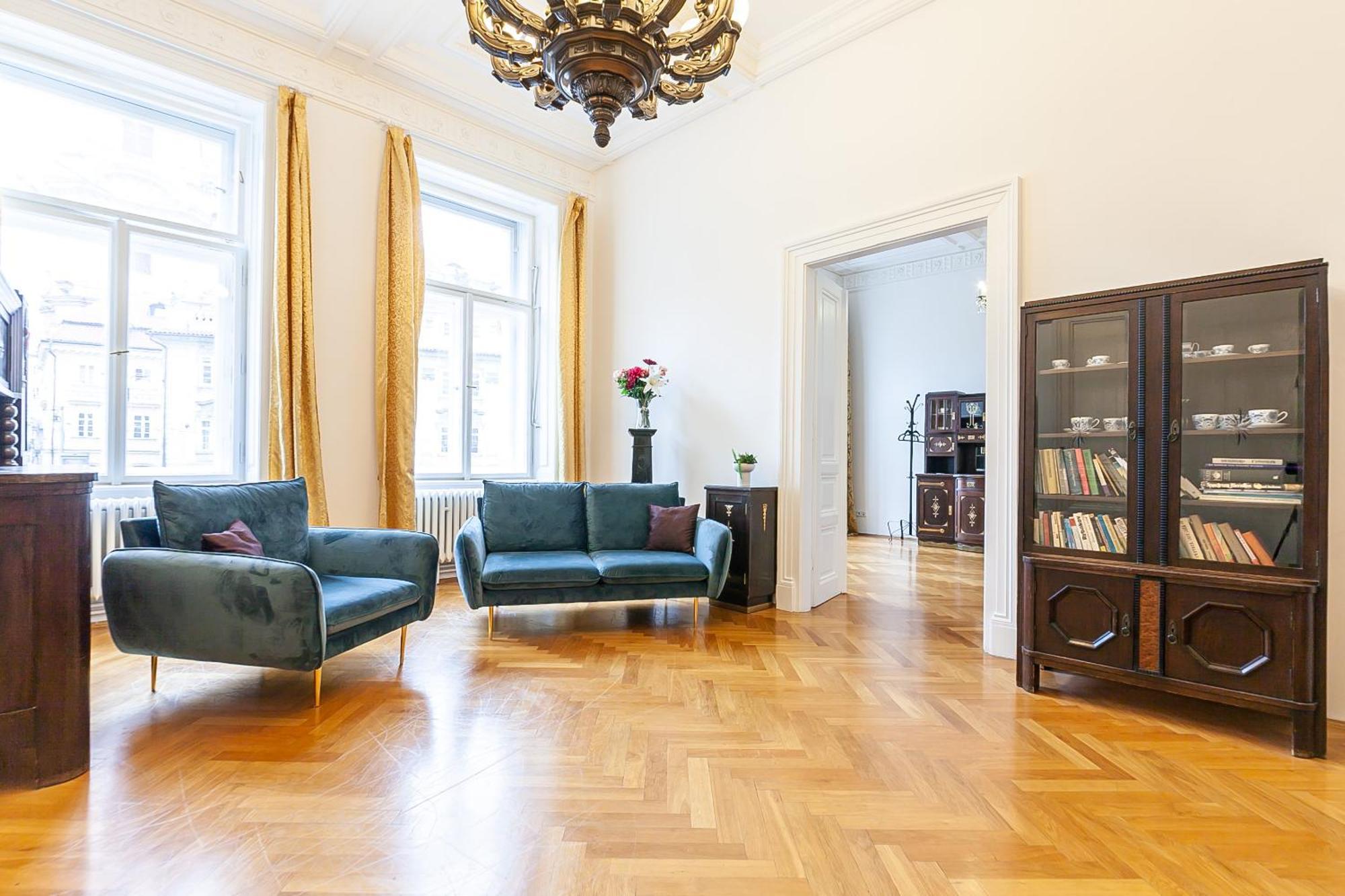 Royal Apartment By Charles Bridge View Of Saint Nicholas Church * Prag